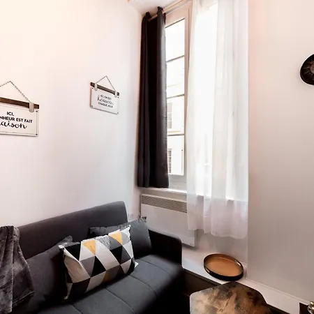 Apartament Duplex On The Slopes Of Croix-rousse Ail